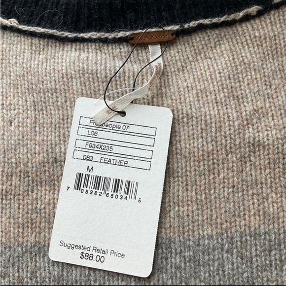 NWT Free People wool sweater size M - Picture 7 of 10